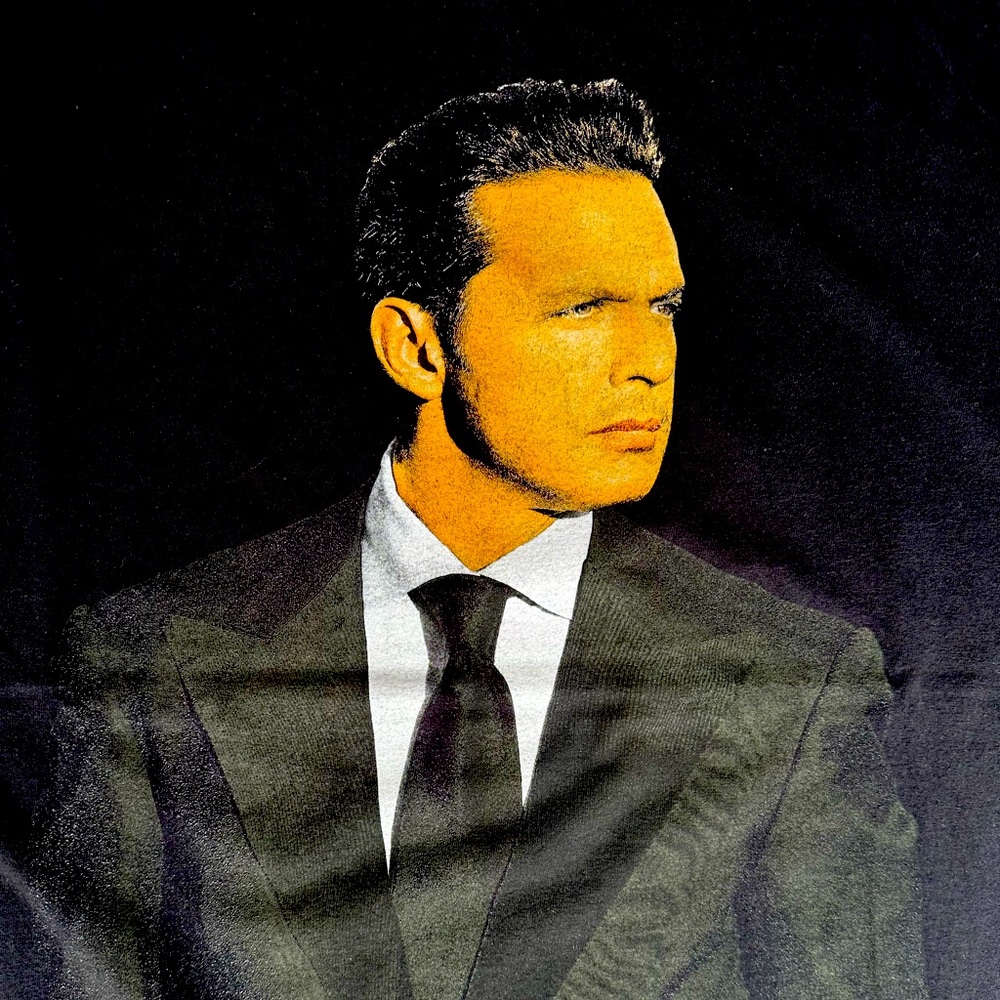 Vintage Luis Miguel black TShirt size XL 23 1/2x 29